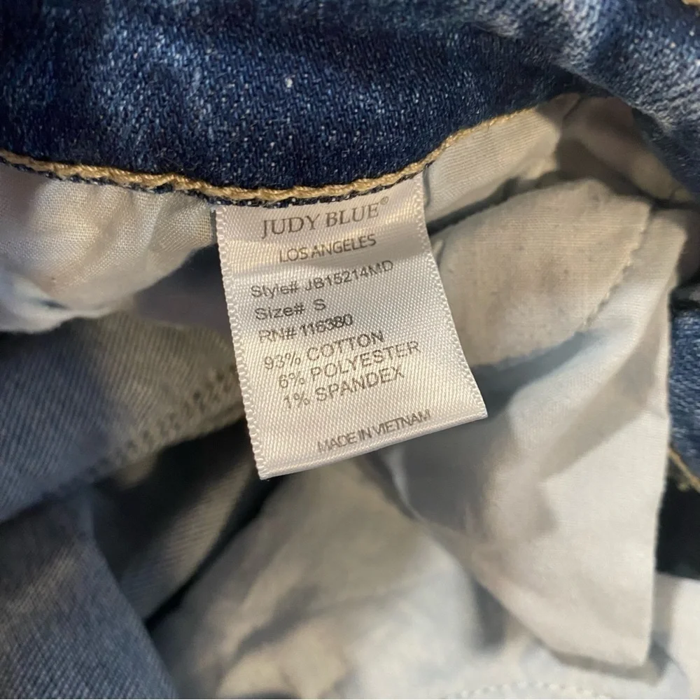 Judy Blue Casual Knee-Length Pencil Shorts - Picture 3 of 7